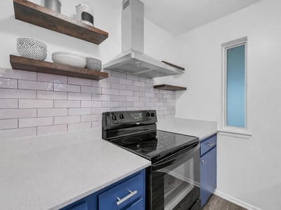 Primary bedroom - 4500 E Oltorf St Unit #D410 Primary bedroom at 4500 E Oltorf St Unit #D410 - 2 bed 2 bath home