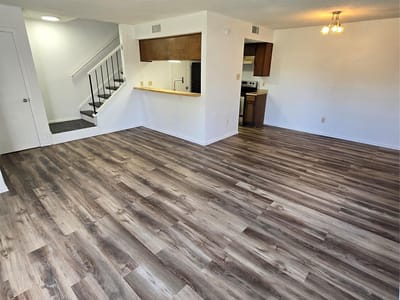 Photo 5 of 24 at 4502 Hunt CIR - 2 bed 4 bath home