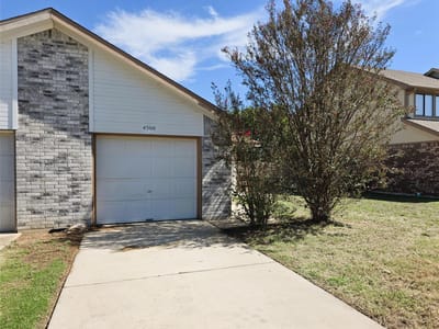 Photo 2 of 27 at 4506 Ronald DR - 2 bed 2 bath home