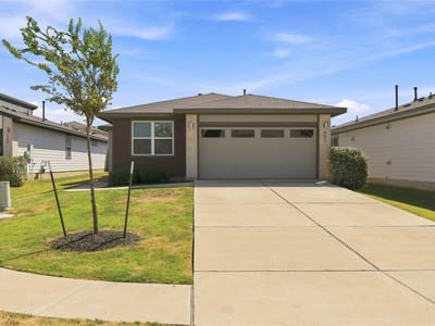 Property photo 3 at 453 Agave Azul WAY - 4 bed 2 bath home