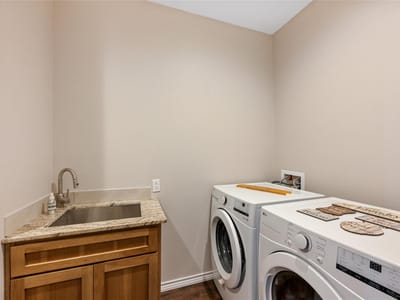 Property photo 5 at 459 E Ridge LN - 5 bed 5 bath home