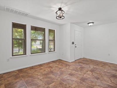 Property photo 4 at 4600 Cottonwood ST - 3 bed 2 bath home