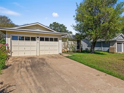 Photo 2 of 33 at 4606 Borage DR - 3 bed 2 bath home