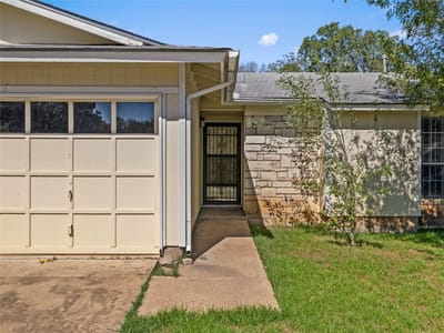 Photo 4 of 33 at 4606 Borage DR - 3 bed 2 bath home
