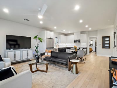 Kitchen at 4607 Leslie Ave Unit #A - 3 bed 2 bath home