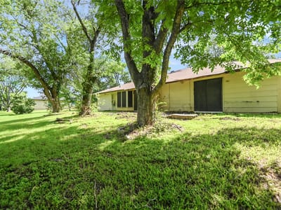 Primary bedroom at 4614 Bundyhill Dr - 4 bed 2 bath home