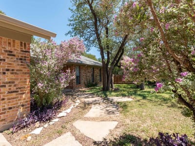 Property photo 2 at 4615 Trail West DR - 3 bed 2 bath home