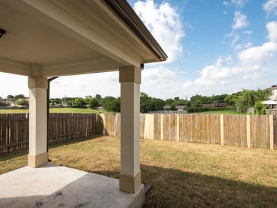 Property photo 5 at 4618 Lyra CIR - 4 bed 2 bath home