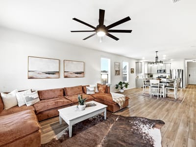 Living area at 462 Tree Nut LOOP - 3 bed 2 bath home