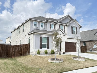 Living area at 4644 Padula DR - 5 bed 3 bath home