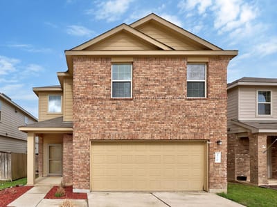 Living area at 470 Major Lee Ln Unit #20H - 3 bed 2 bath home