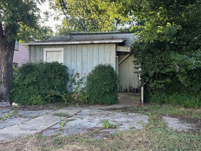 Property photo 3 at 4701 Harmon Ave - 6 bed 3 bath home