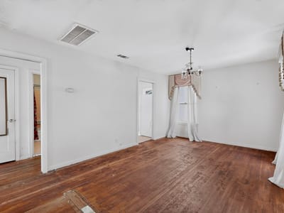 Bathroom at 4703 Leslie Ave - 3 bed 2 bath home