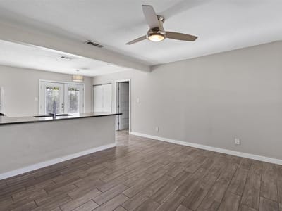 Photo 4 of 24 at 4707 Little Hill Cir - 3 bed 2 bath home