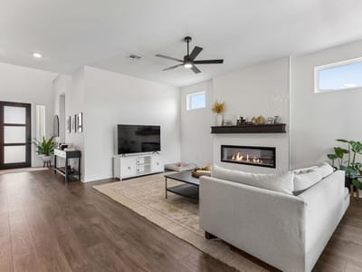 Property photo 4 at 471 Diamondleaf DR - 5 bed 4 bath home