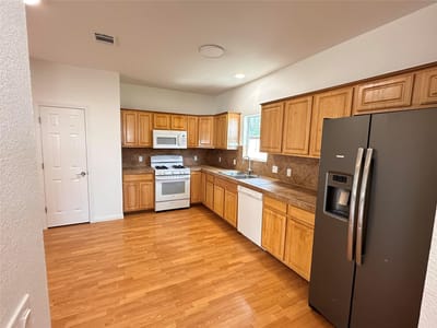 Primary bedroom at 4713 Santa Anna ST - 4 bed 2 bath home