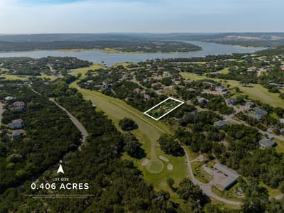 Primary bedroom at 4714 Country Club DR - Lago Vista Country Club Estates Sec 01, Lago Vista, TX