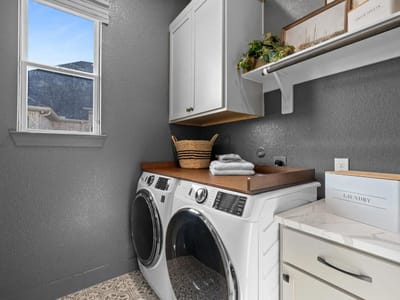 Property photo 3 at 4730 Regents PL - 3 bed 2 bath home