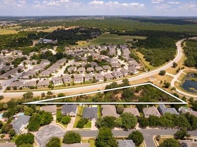 Living area at 4770 E New Hope DR - Gardens/Mayfield Sec 2, Round Rock, TX