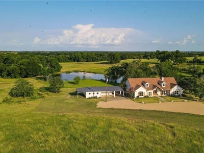 Living area at 4791 State Highway 21 W (+/- 25 acres) - 3 bed 2 bath home