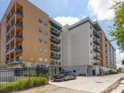 Living area at 4802 S Congress Ave Unit #217 - 1 bed 1 bath home