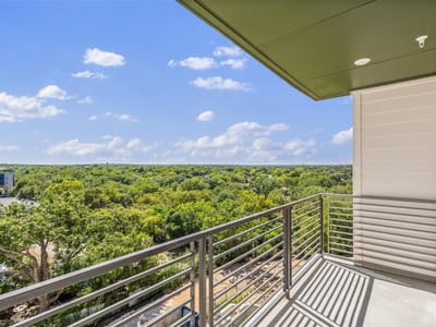 Living area at 4802 S Congress Ave Unit #403 - 1 bed 1 bath home