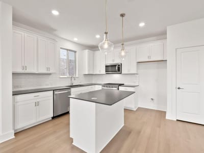 Property photo 5 at 481 Bristlecone BND - 4 bed 3 bath home