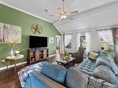 Property photo 5 at 4846 County Road 327 - 4 bed 2 bath home