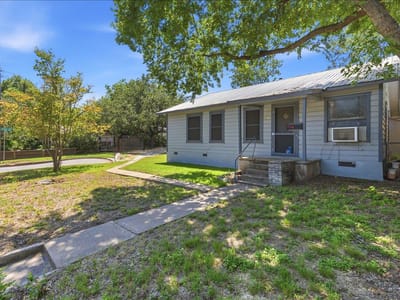 Primary bedroom at 4900 Duval ST - 4 bed 2 bath home
