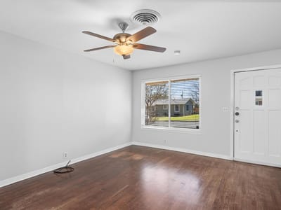 Property photo 2 at 4900 Eastdale DR - 3 bed 1 bath home