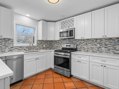 Property photo 5 at 4900 Eastdale DR - 3 bed 1 bath home