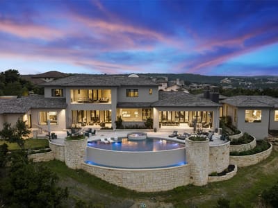 Living area at 4901 Mirador DR - 5 bed 5 bath home