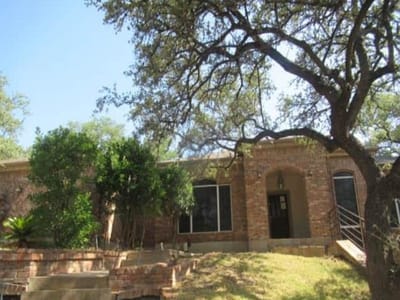 Photo 5 of 10 at 4904 Backtrail Dr - 5 bed 4 bath home