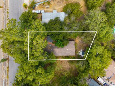 Photo 3 of 12 at 4908 Sara DR - 3 bed 2 bath home