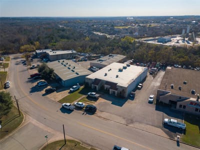 Living area at 4909 Commercial Park Dr Unit #A - Northeast Comm Bus Park Sec 02, Austin, TX