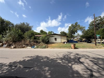 Property photo 3 at 4909 Eastdale DR - 7 bed 2 bath home