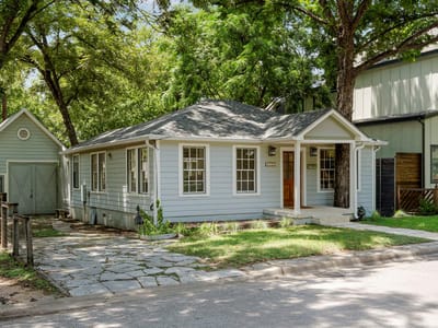 Property photo 2 at 4912 Avenue G - 4 bed 3 bath home
