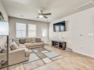 Property photo 3 at 495 Eves Necklace DR - 3 bed 2 bath home