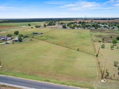 Primary bedroom at 4980 County Road 406 - Aw 0109 Bbb & Crr Co, Taylor, TX