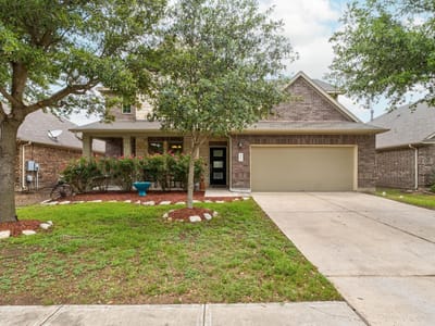 Living area at 499 Still Hollow CRK - 4 bed 3 bath home