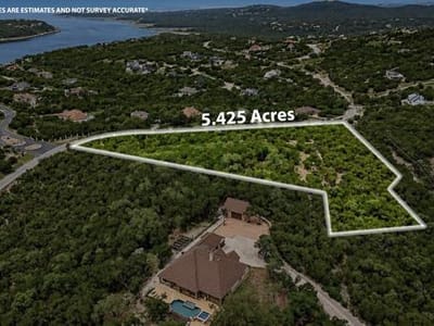 Primary bedroom at 5.425 W Reed Parks Rd - ABS 2200 Sur 39 Scott S T ACR  5.425, Jonestown, TX