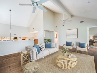 Living area at 5 Cypress Pt - 3 bed 2 bath home