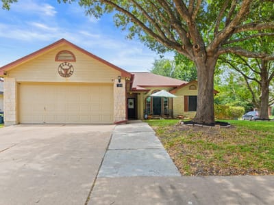Property photo 2 at 500 Morning Dove DR - 3 bed 2 bath home