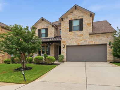 Living area at 500 Whittington WAY - 4 bed 3 bath home