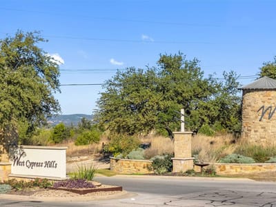 Property photo 2 at 5000 Cypress Ranch BLVD - 5 bed 4 bath home