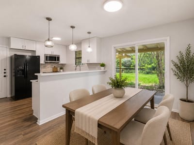 Property photo 5 at 5005 Creek Bend DR - 4 bed 1 bath home