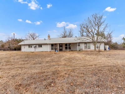 Primary bedroom at 501 County Road 176 - 3 bed 2 bath home
