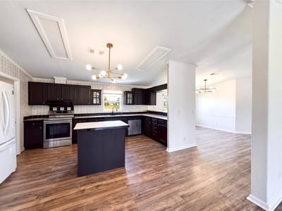 Property photo 5 at 501 County Road 248 - 4 bed 2 bath home