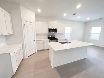 Living area at 501 Vantage DR - 4 bed 2 bath home
