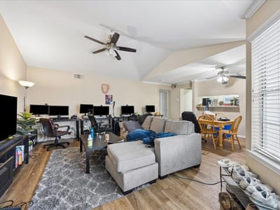 Property photo 3 at 501 W 26th ST Unit #306 - 2 bed 2 bath home